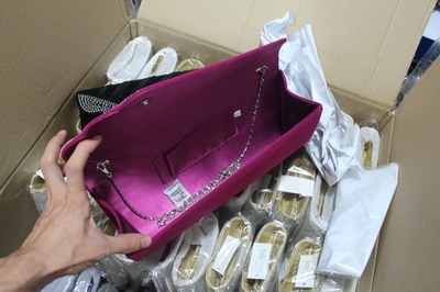 【2014 新款絨布燙鉆包 廣州白云區(qū)晚裝包燙鉆加工 專業(yè)晚裝包廠家】?jī)r(jià)格,廠家,圖片,晚宴包,廣州市常鴻箱包-