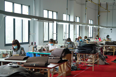 茶店子:安置點內工廠忙(圖)